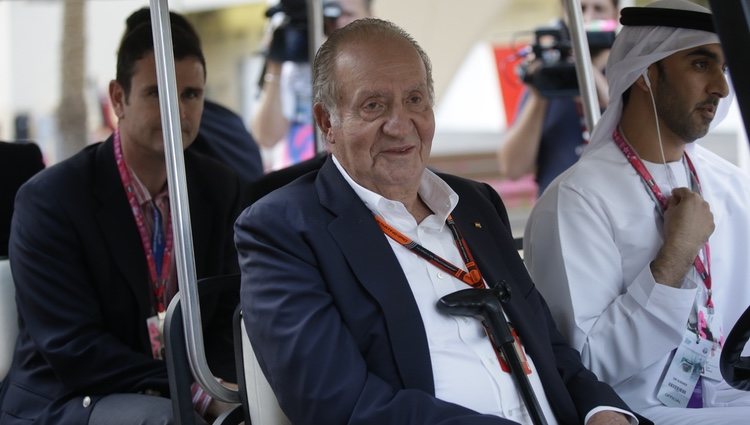 El Rey Juan Carlos en el GP de Abu Dabi 2015