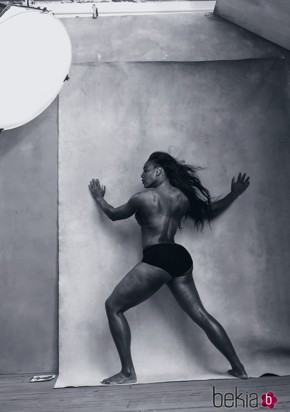 Serena Williams protagoniza el mes de abril del Calendario Pirelli 2016