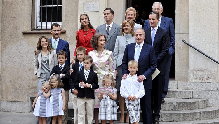 La Familia Real en la Comunión de Juan y Pablo Urdangarín