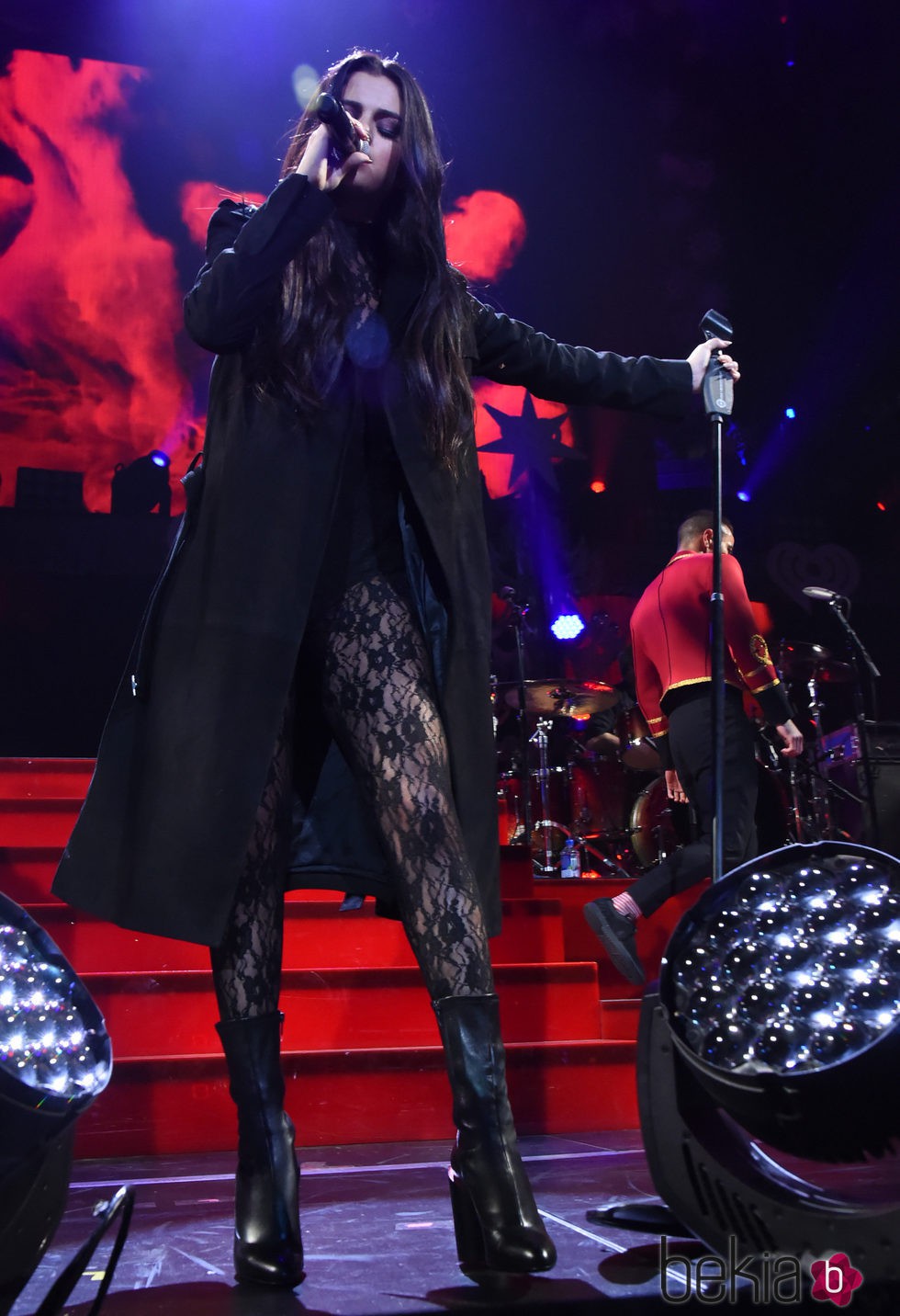 Selena Gomez durante su actuación en el Jingle Ball Tour 2015 en Los Angeles