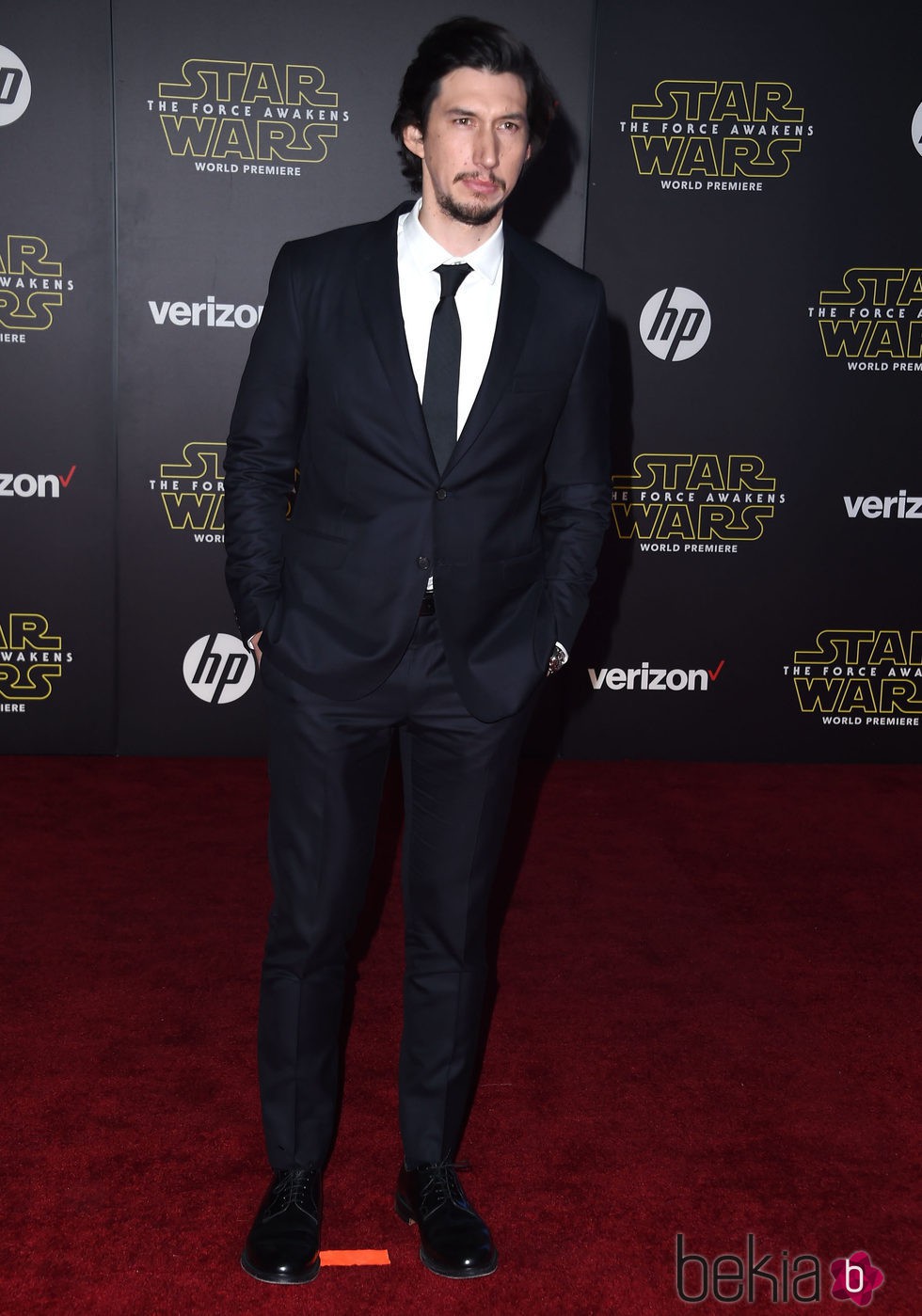 Adam Driver en la premiere de 'Star Wars: El Despertar de la Fuerza' en Los Ángeles