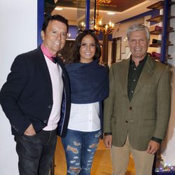 José Ortega Cano y Espartaco apoyan a Gloria Camila en la inauguración de su tienda en Sevilla