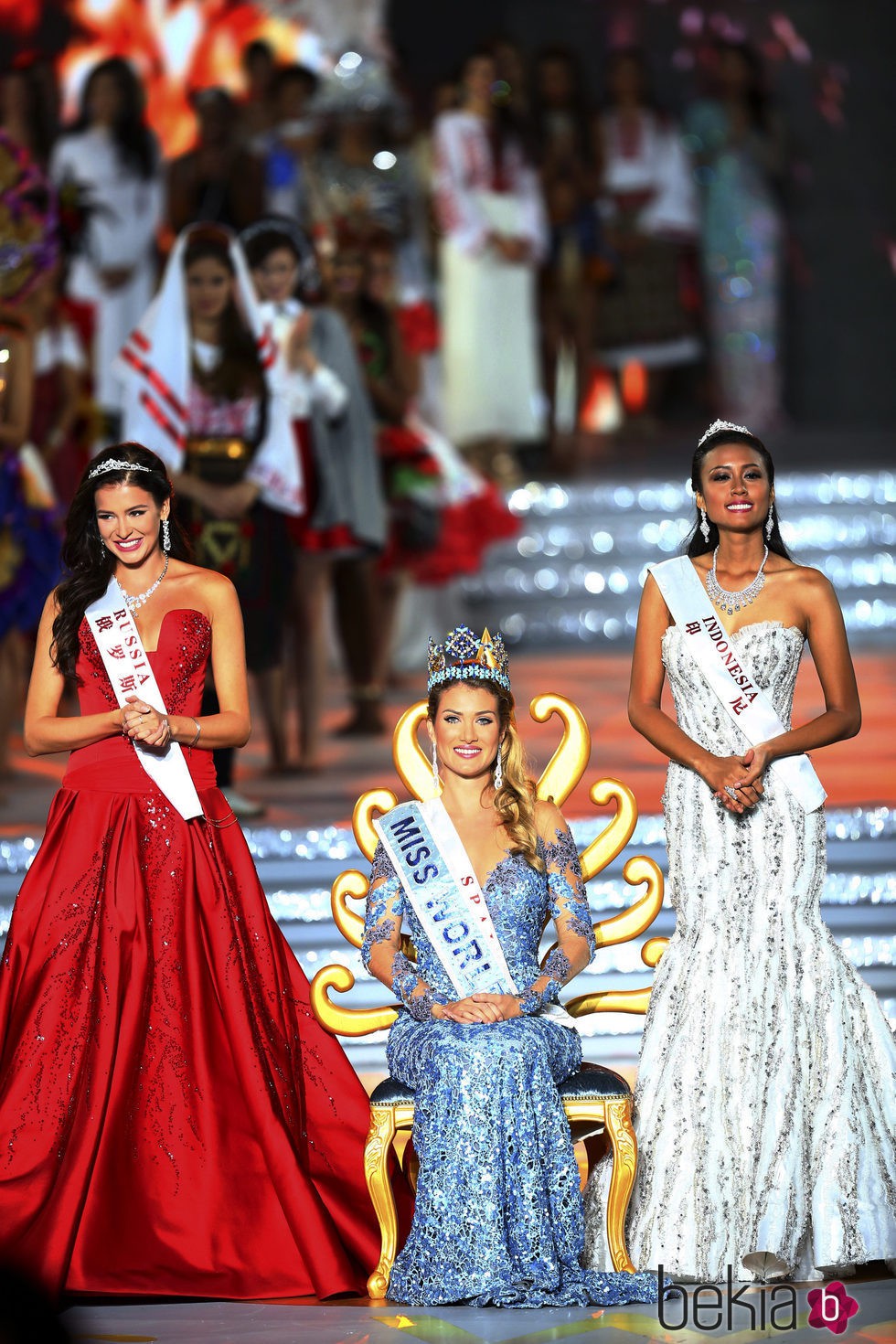 Mireia Lalaguna es coronada Miss Mundo 2015