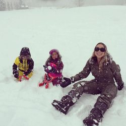 Mariah Carey y sus dos hijos celebran la Navidad