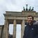 Ricardo Gómez en la Puerta de Brandeburgo de Berlín