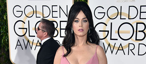 Katy Perry en la alfombra roja de los Globos de Oro 2016