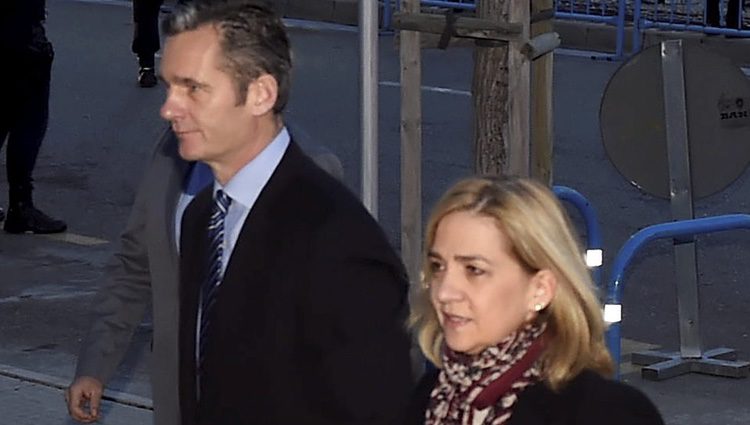 La Infanta Cristina e Iñaki Urdangarín llegan a la primera sesión del juicio por el Caso Nóos