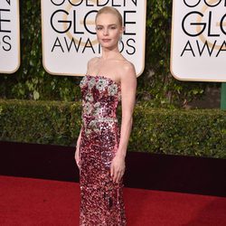 Kate Bosworth en la alfombra roja de los Globos de Oro 2016