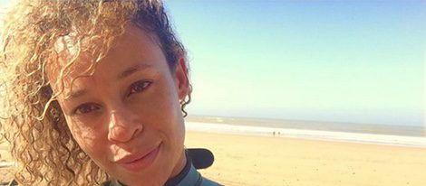 Mary Ruiz surfea en Marruecos