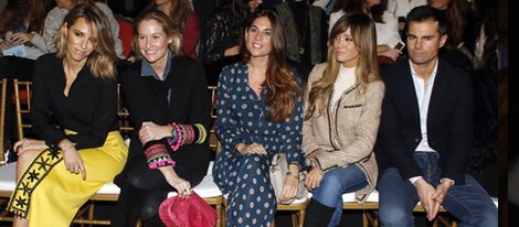 Laura Vecino, Fiona Ferrer, Lourdes Montes, Marta González y Curi Gallardo en el front row de We Love Flamenco 2016