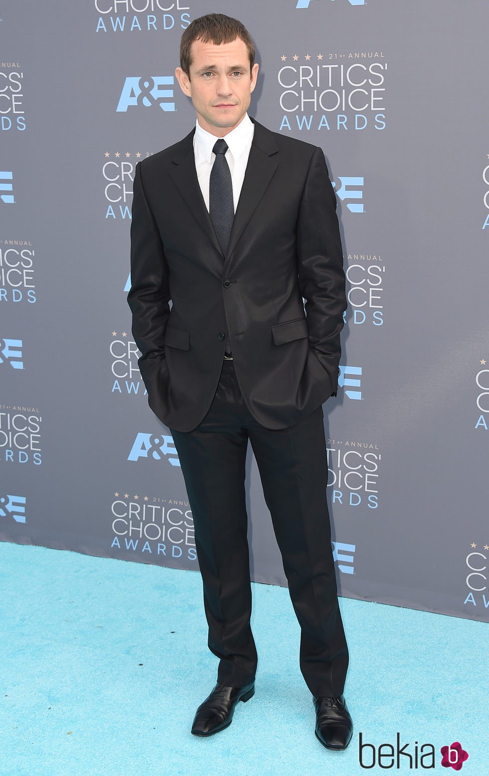 Hugh Dancy en los Critics' Choice Awards 2016