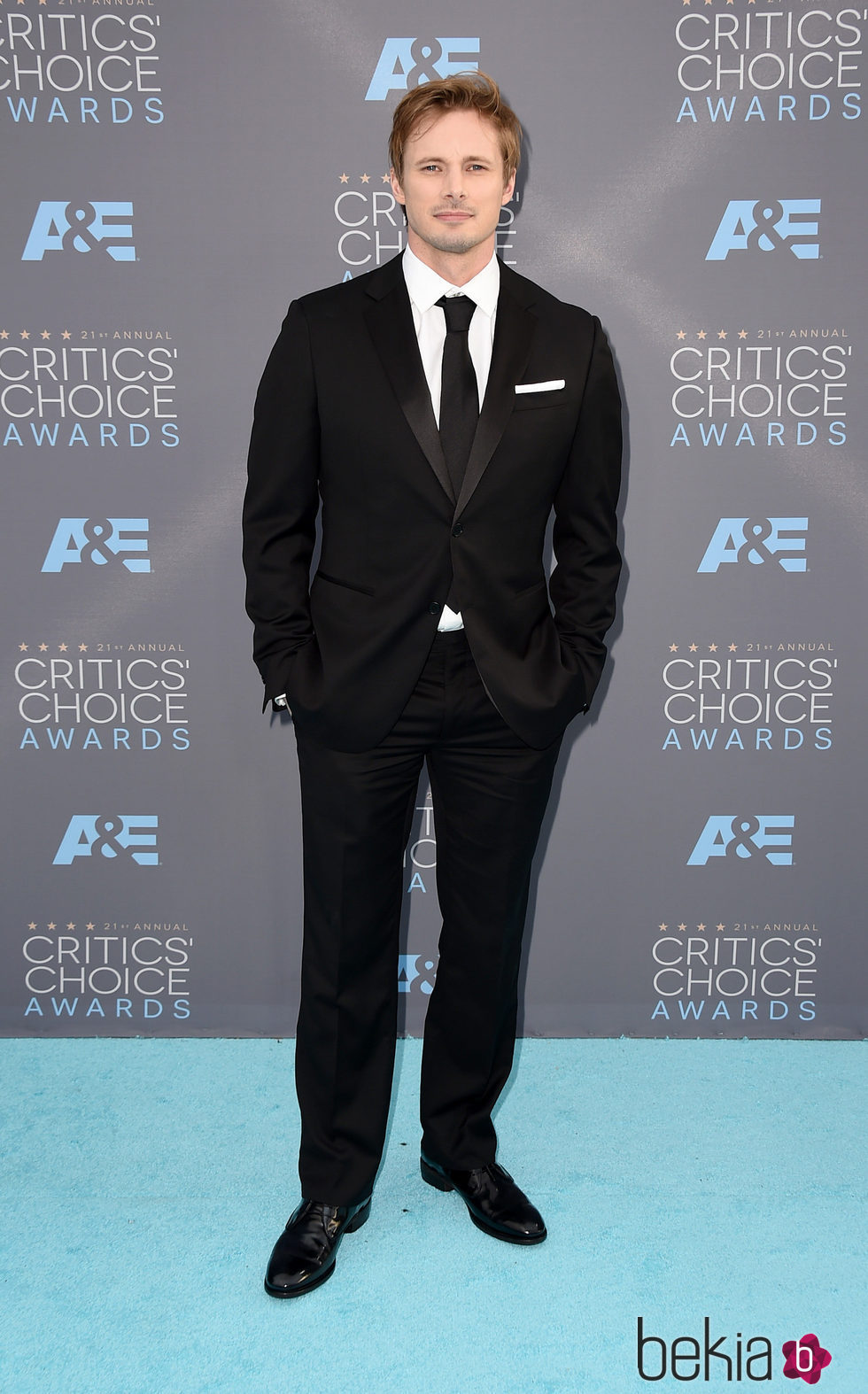 Bradley James en los Critics' Choice Awards 2016