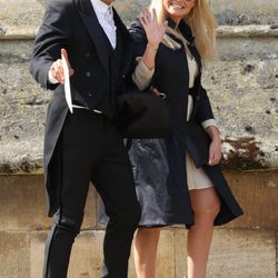 Emma Bunton y su novio Jade Jones en la boda de Geri Haliwell