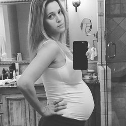 Luisana Lopilato y su selfie en la última recta de su segundo embarazo