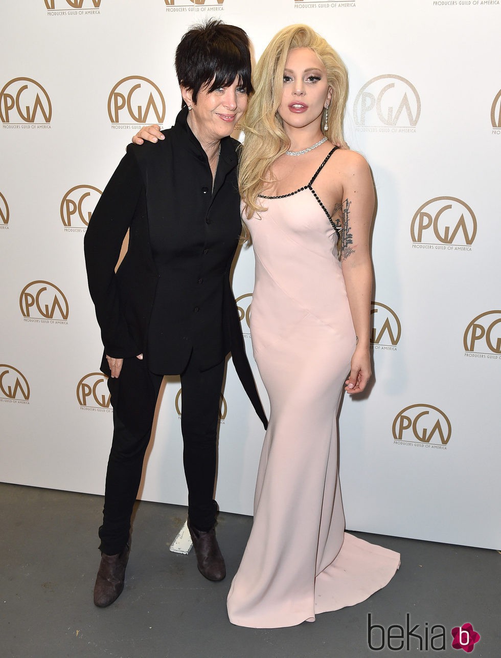 Diane Warren y Lady Gaga en los Producers Guild Awards 2016