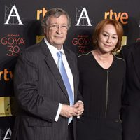 Gracia Querejeta con Porfirio Enríquez y Edmon Roch en la cena de los nominados a los Premios Goya 2016