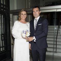 Carlota Corredera y Carlos de la Maza en su boda