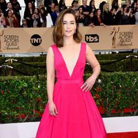Emilia Clarke en la alfombra roja de los SAG 2016