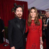 Christian Bale y Sibi Blazic en la alfombra roja de los SAG 2016
