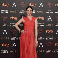 Candela Serrat en la alfombra roja de los Premios Goya 2016