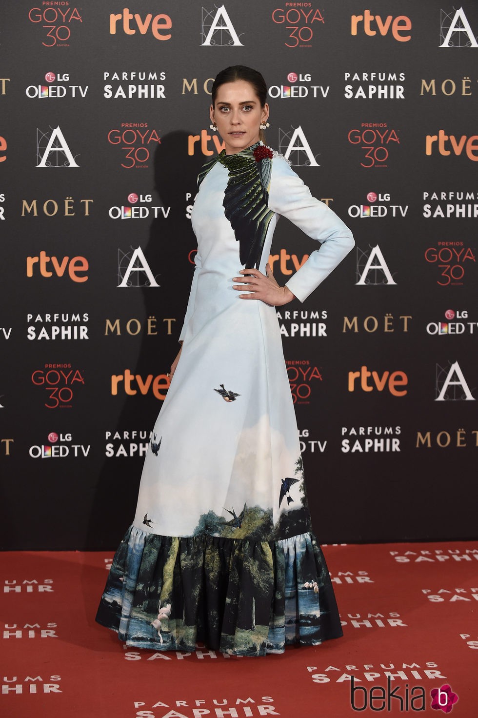 María León en la alfombra roja de los Premios Goya 2016