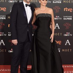 Javier Bardem y Penélope Cruz en la alfombra roja de los Premios Goya 2016