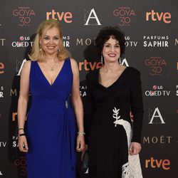 Emma y Adriana Ozores en la alfombra roja de los Premios Goya 2016