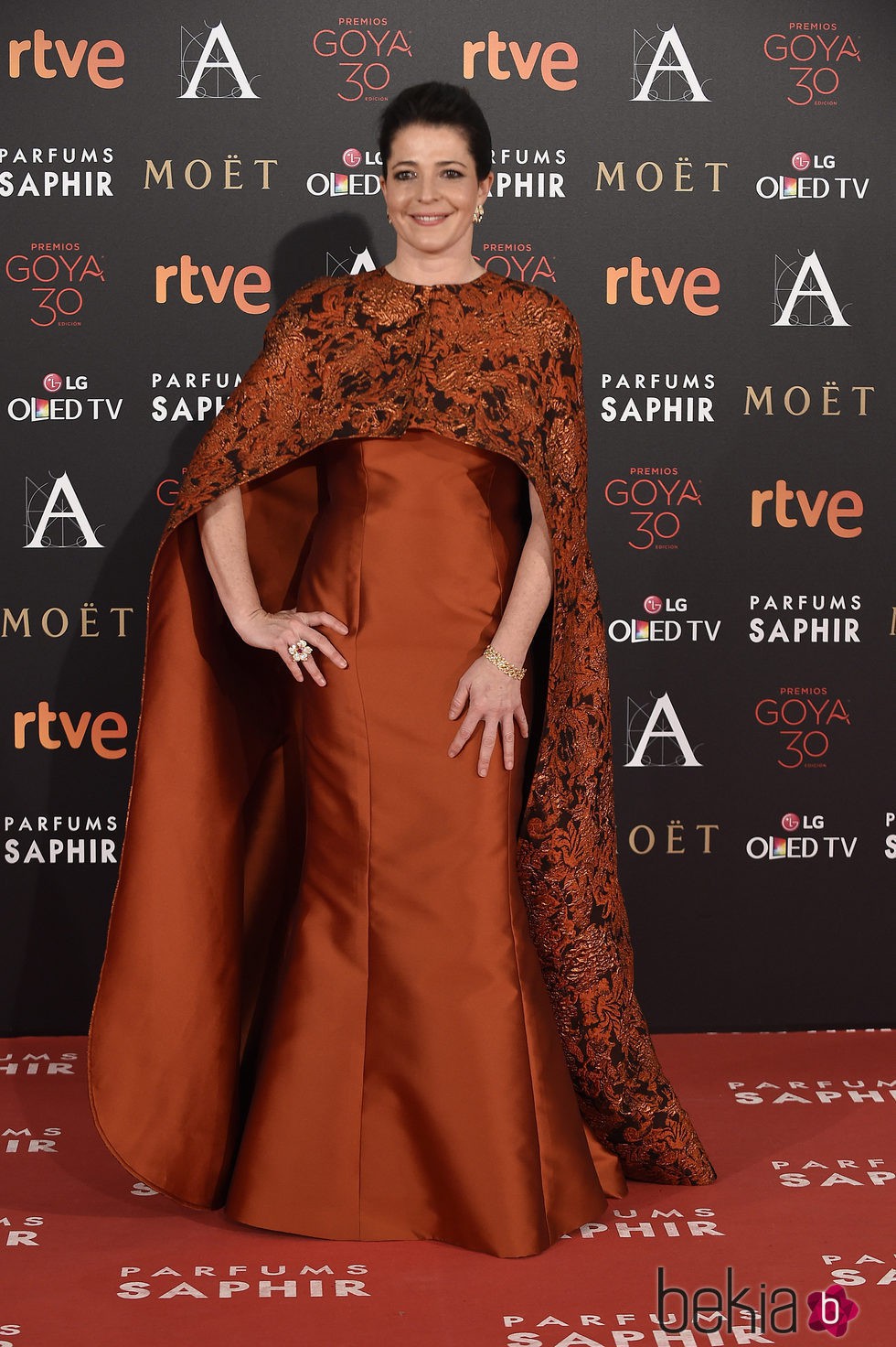 Nora Navas en la alfombra roja de los Premios Goya 2016