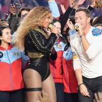 Beyoncé y Chris Martin durante su actuación en la Super Bowl 2016