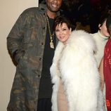 Lamar Odom y Kris Jenner en el desfile de Kanye West 'Yeezy Season 3'