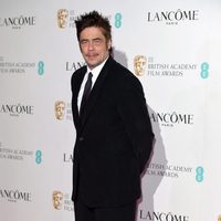 Benicio del Toro en la fiesta pre-Bafta 2016 de Lancôme