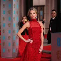 Annabelle Wallis en la alfombra roja de los BAFTA 2016