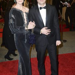 Mark Ruffalo y Sunrise Coigney en la alfombra roja de los BAFTA 2016