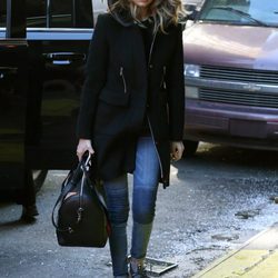 Gigi Hadid se protege del frío de Nueva York con mucho estilo