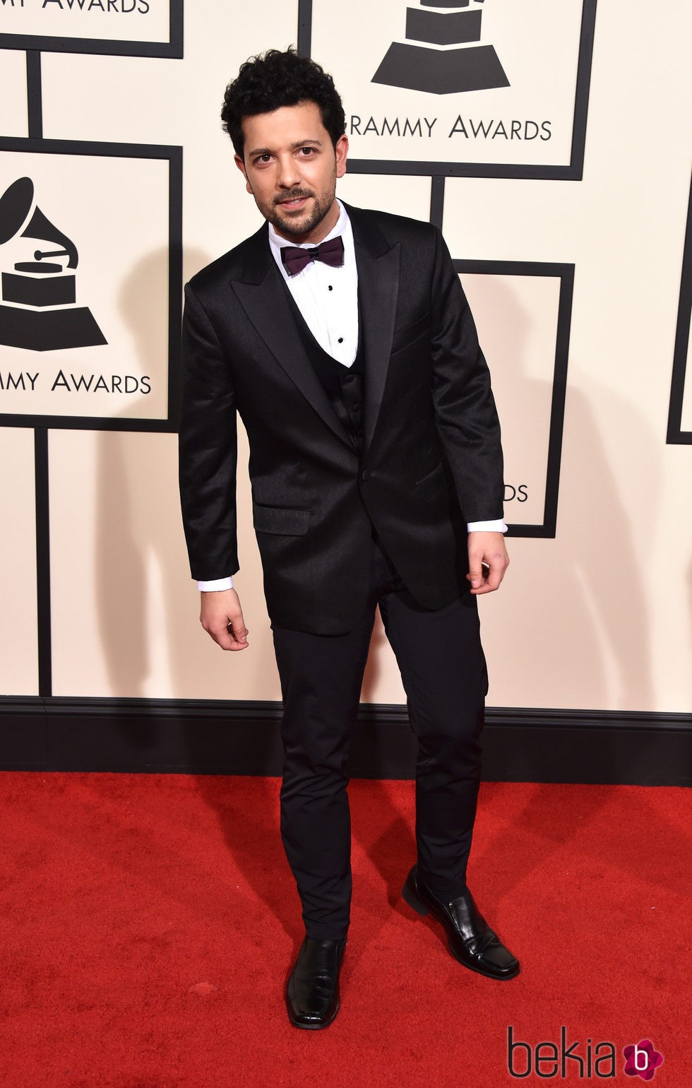 Sak Noel en la alfombra roja de los Premios Grammy 2016