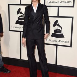Zendaya en la alfombra roja de los Premios Grammy 2016