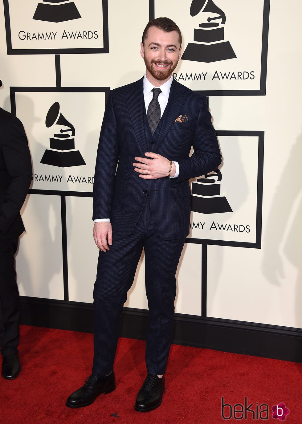 Sam Smith en la alfombra roja de los Premios Grammy 2016