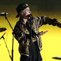 Justin Bieber en un momento de su actuación en los Premios Grammy 2016
