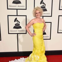 Cam en la alfombra roja de los Premios Grammy 2016