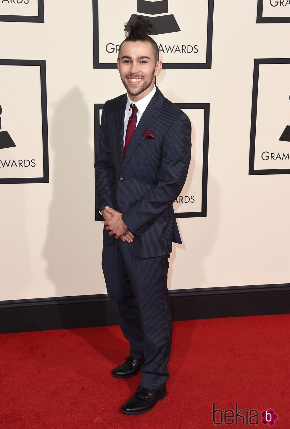 Max Schneider en la alfombra roja de los Premios Grammy 2016