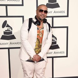 Timbaland en la alfombra roja de los Premios Grammy 2016