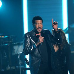 Lionel Richie en la gala de los Premios Grammy 2016