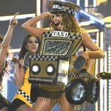 Sofia Vergara dándolo todo bailando 'El Taxi' en los Grammy 2016