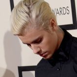 Justin Bieber muy pensativo a su llegada a los Grammy 2016