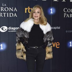 Carmen Lomana en el estreno de 'La Corona Partida'