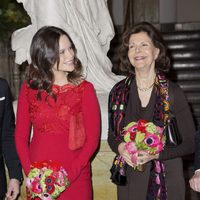 La Princesa Sofia y la Reina Silvia de Suecia en la Real Academia de Bellas Artes en Estocolmo