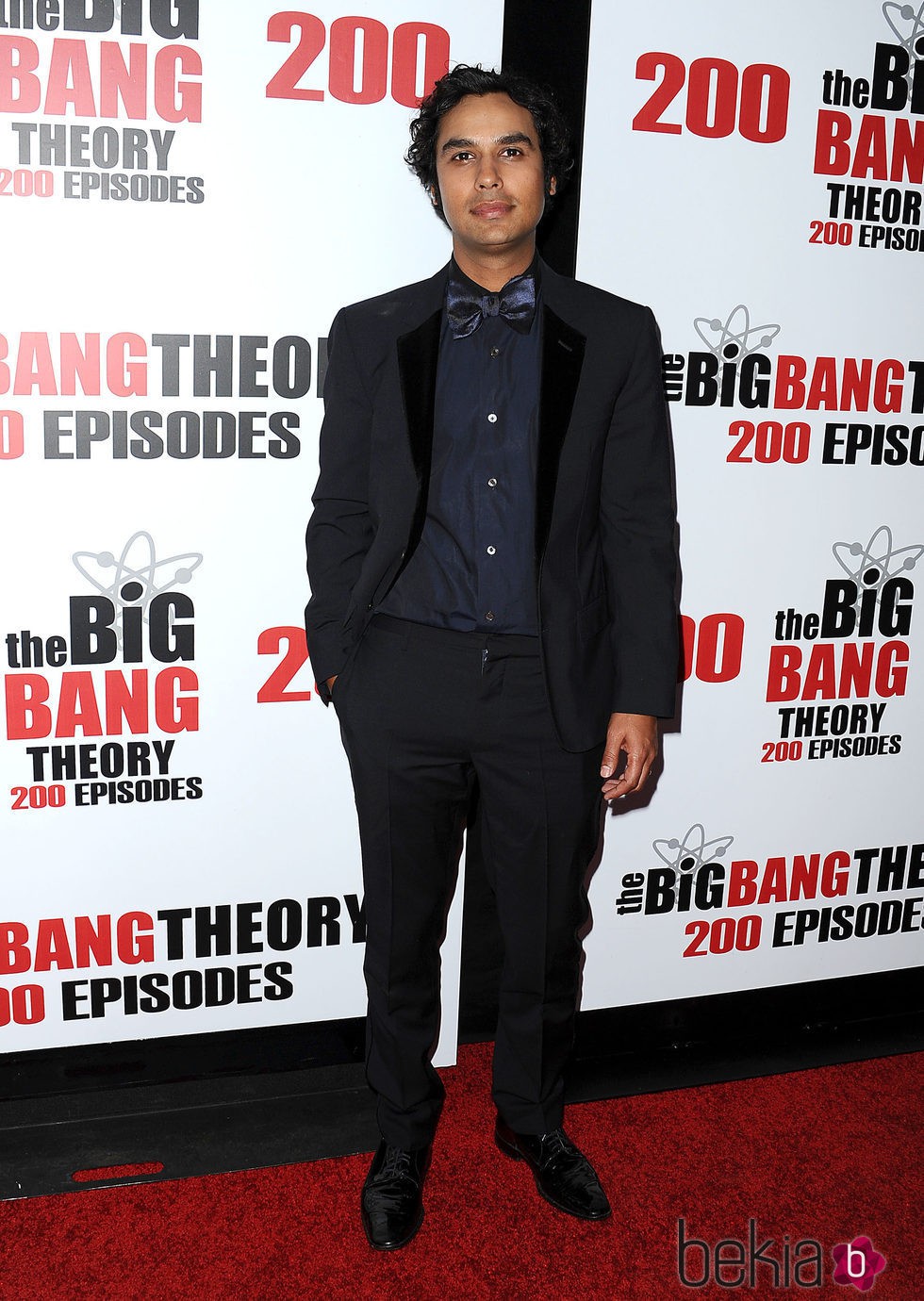 Kunar Nayyal en la fiesta de 'The Big Bang Theory' por sus 200 capítulos