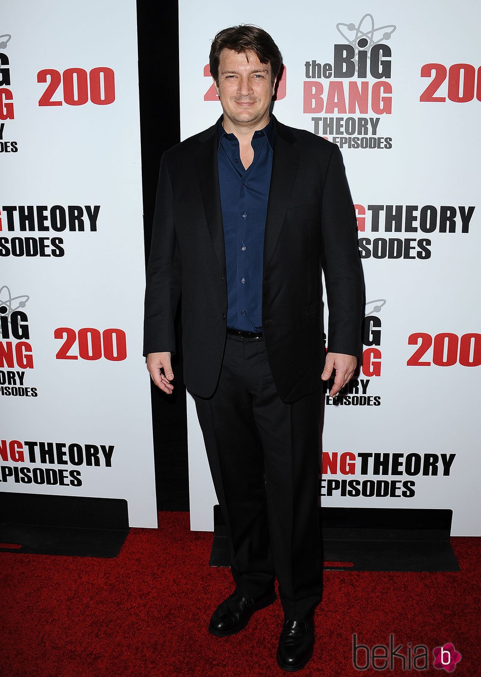 Nathan Fillion en la fiesta de 'The Big Bang Theory' por sus 200 capítulos