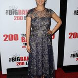 Aarti Mann en la fiesta de 'The Big Bang Theory' por sus 200 capítulos