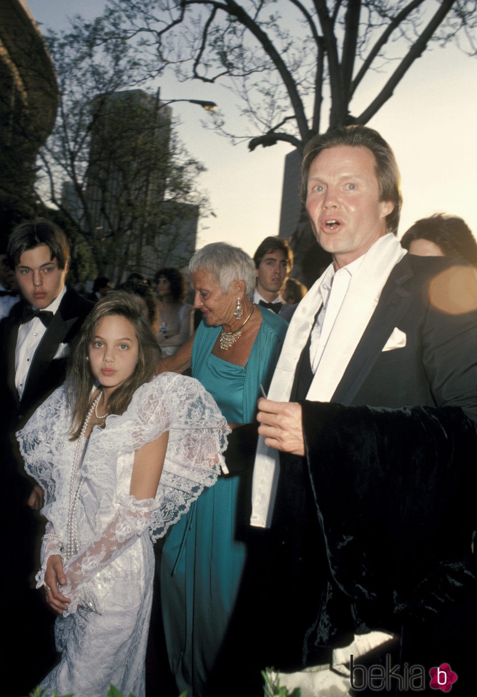 Angelina Jolie en los Premios Oscar 1986